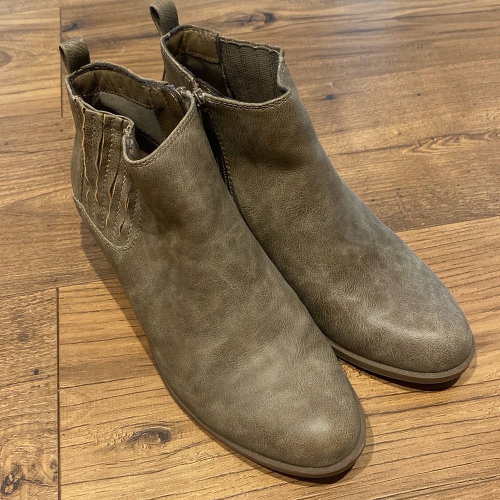 Kim Roger’s ultra comfort ankle boots
